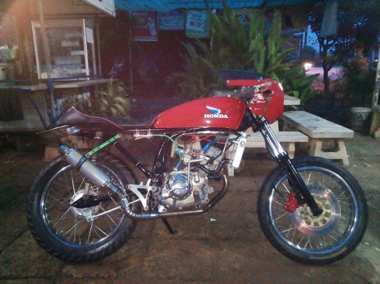 ขาย CG เครื่องโซ125 เเต่งคาเฟ่ ราคาเบาๆ สนใจโทร.089-8054390 โอ๋ ลพบุรี ขาย CG เครื่องโซ125 เเต่งคาเฟ่ ราคาเบาๆ สนใจโทร.089-8054390 โอ๋ ลพบุรี