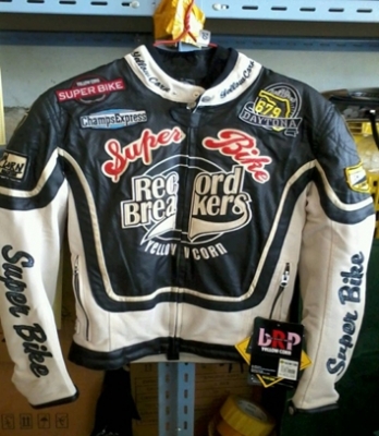 เสื้อ ออกทริป ของเข้า Yellow corn   ยี่ห้อ JAPAN ของนำเข้า เสื้อ YELLOW CORN ของแท้ 100 \% มี7 รุ่นมี M L LL XXLเสื้อ ออกทริป ของเข้า Yellow corn bb-2103  ยี่ห้อ JAPAN ของนำเข้า เสื้อ YELLOW CORN ของแท้ 100 \% มี7 รุ่นมี M L LL XXL