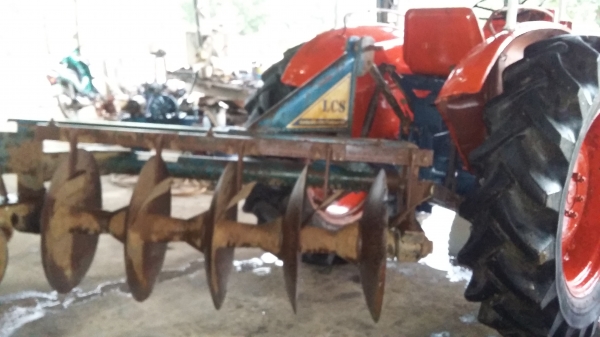 จัดส่งพี่ณู จ.กาฬสินธ์ ขายรถไถคูโบต้าL2600 พร้อมผาน5LCS สวยๆพร้อมใช้งาน จัดส่งพี่ณู จ.กาฬสินธ์ ขายรถไถคูโบต้าL2600 พร้อมผาน5LCS สวยๆพร้อมใช้งาน