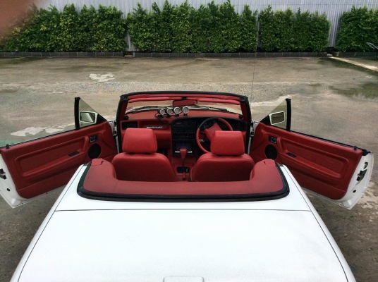 FORD CAPRI AUTO ปี 1993 หลังคาอ่อน สุดสวย หนังแท้ทั้งคัน FORD CAPRI AUTO ปี 1993 หลังคาอ่อน สุดสวย หนังแท้ทั้งคัน