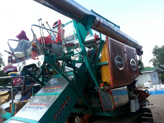 ขายรถเกี่ยวไทยเจริญ อุ้ม2.5ตัน เครื่องฮีโน่240 ปั้มคู่23 ตัวเดิน12