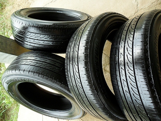 ยางขอบ15 บริดสโตน195-60-R15ลงพื้นปลายปี13 (4เส้น 2,900บ)