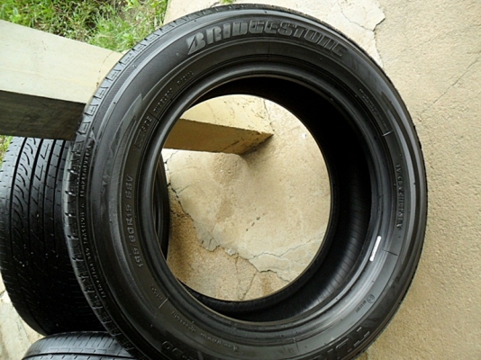 ยางขอบ15 บริดสโตน195-60-R15ลงพื้นปลายปี13 (4เส้น 2,900บ)