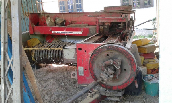 ขายตามสภาพ เครื่องอัดฟาง นิวฮอนแลนด์ ใช้งานได้เลย