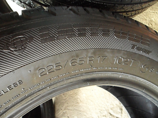 ยางขอบ17 มิชลิน 225-65-R17ลงพื้นปี13 (4เส้น 3,200บ)