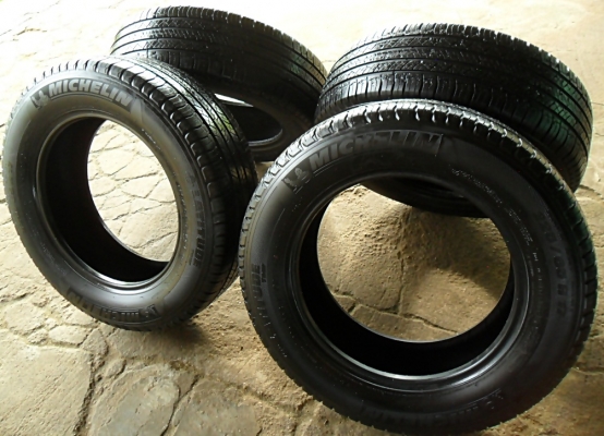 ยางขอบ17 มิชลิน 225-65-R17ลงพื้นปี13 (4เส้น 3,200บ)