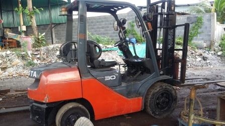 ขายโฟลค์ลิฟ สวยๆๆเลย 3 ตัน