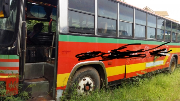 ขายรถบัสยีห้อBENZเครื่อง EK100