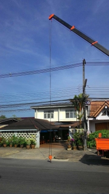 รถนิสสัน 6 ล้อ UD ติดเครน  3.5 ตัน.  180 แรงม้า. ปี 36     สนใจติดต่อ  081 - 6079515