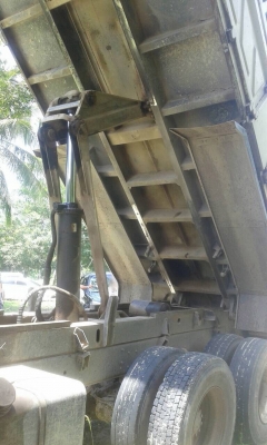 รถอีซูซุ 10 ล้อดั้ม FXZ  300 แรงม้า ปี 52. ( รถวิ่ง 15x,xxx กว่า กม. )     สนใจติดต่อ  081 - 6079515