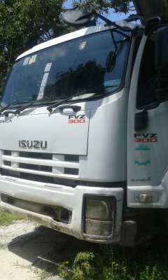รถอีซูซุ 10 ล้อดั้ม FXZ  300 แรงม้า ปี 52. ( รถวิ่ง 15x,xxx กว่า กม. )     สนใจติดต่อ  081 - 6079515