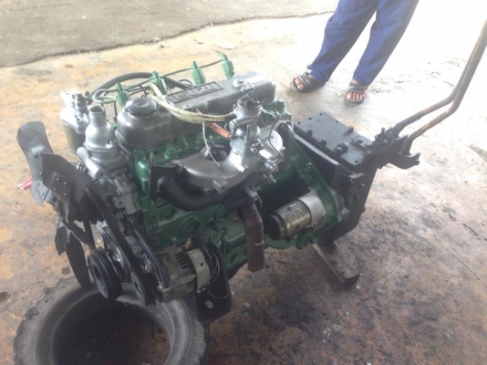 ขายเครื่องอีซูซุC240 พร้อมเกียร์โฟคลิฟพร้อมใช้งานครับ ขาย 38000 บาทครับ