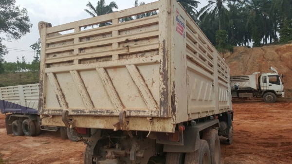 รถฮีโน่  10  ล้อดั้ม FM2P  380  แรงม้า.  ปี 56  ( ขายแม่ , ลูก )    สนใจติดต่อ  081 - 6079515