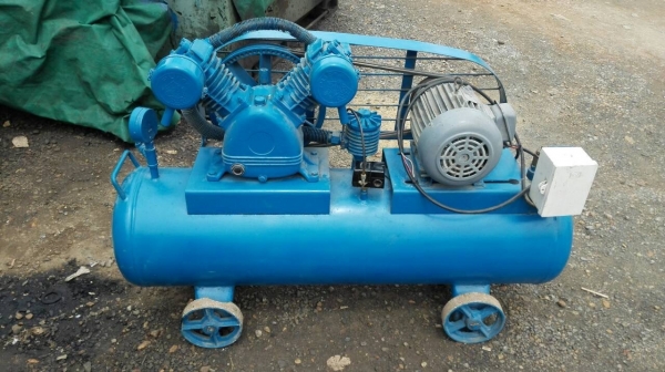 Sale>> ปั้มลม PUMA 3 HP. ไฟ 380V. ถังจุ 158 ลิตร สวยสดแน่น 089-2499-123 นครปฐม