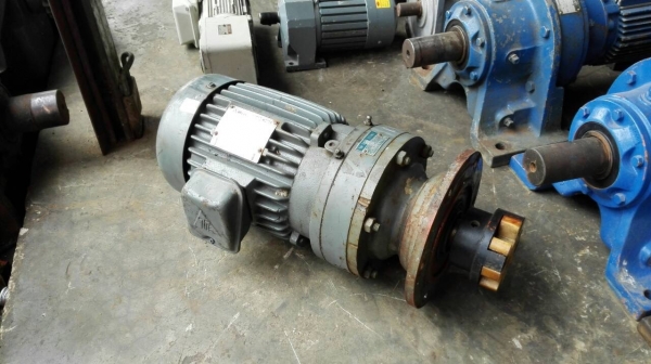 Sale>> มอเตอร์เกียร์หน้าแปลน TECO 2 HP. 380V. อัตราทด 1:35 วิ่งเงียบ 089-2499-123 นครปฐม