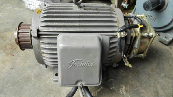 Sale>> มอเตอร์เบรค Toshiba Japan ใช้งานได้ 2 ระบบ 1.5 / 1 แรง.รอบ 3400 / 750 มี 2 รอบให้เลือกใช้งาน 089-2499-123 นครปฐม
