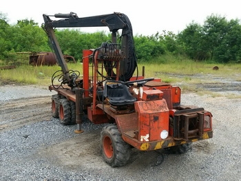 ขาย รถบรรทุก 10 ล้อยาง พร้อมเครนเล็ก ติดหัวคีบไม้ คีบอ้อย มีวิ๊นซ์ เป็น 3 เพลานะครับ หายากมากครับ