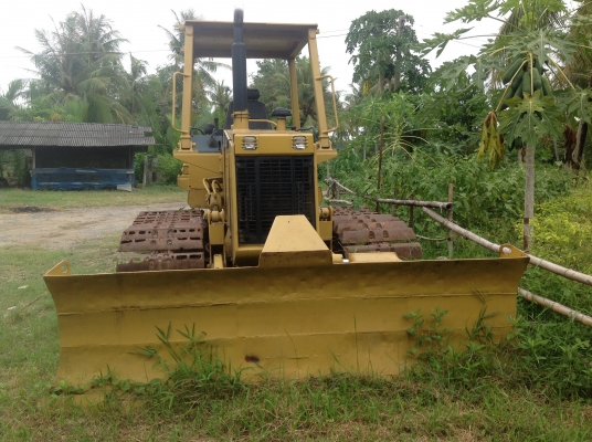 ขายรถแทรกเตอร์  KOMATSU D37 P (6D95)