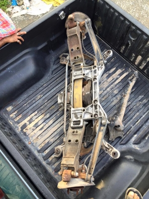 แพหลัง volvo s90 ทั้งชุด ใช้งานได้ปกติไม่ดีบูธลูกยาง