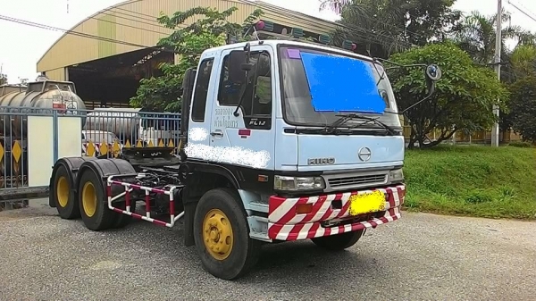 สิบล้อ หัวลาก HINO FL 1J  ราคา 800,000 บาท.