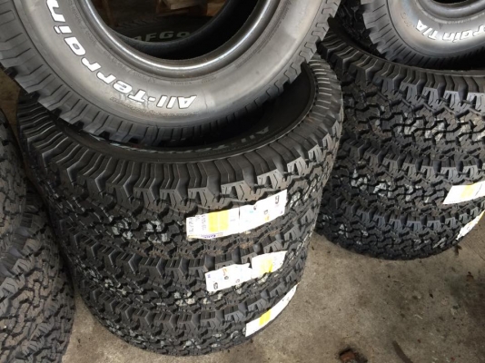 BF Goodrich All-terrain KO ขนาด 265 75 r16 ยางใหม่ผลิตปี15 BF Goodrich All-terrain KO ขนาด 265 75 r16 ยางใหม่ผลิตปี15