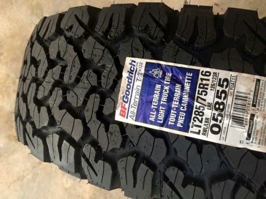 BF Goodrich All-terrain KO2 ขนาด 285 75 r16 ยางรุ่นใหม่ผลิตปี15 BF Goodrich All-terrain KO2 ขนาด 285 75 r16 ยางรุ่นใหม่ผลิตปี15