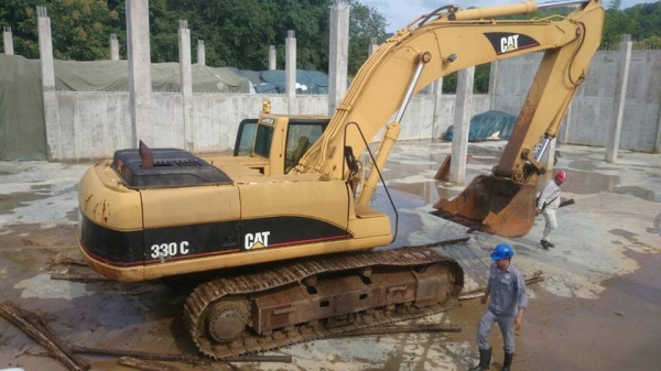 รถแบคโฮ CAT 330C