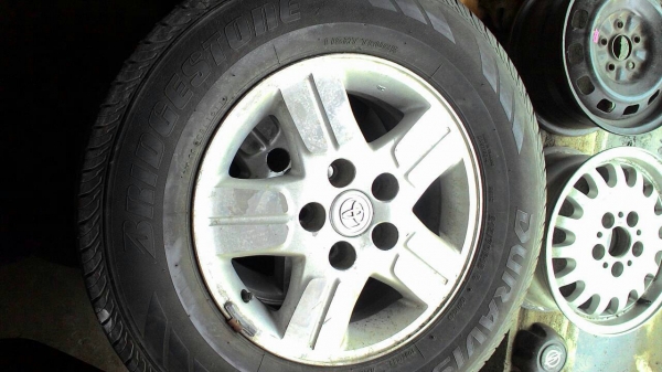 แม็กวีโก้ ขนาด 5 รู ขอบ15 พร้อมยาง 215/70R15 BRIDGESTONE DURAVIS R611 ชุด 4 ล้อ tel.081-427-3941 แม็กวีโก้ ขนาด 5 รู ขอบ15 พร้อมยาง 215/70R15 BRIDGESTONE DURAVIS R611 ชุด 4 ล้อ tel.081-427-3941