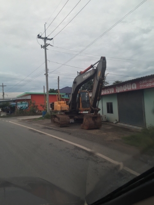 ขายรถแบคโฮ  VOVOL  EC 210LCเครื่องดีปั้มแรงรถสวยพร้อมใช้ราคา 430,000 090-772-3710 090-772-3708