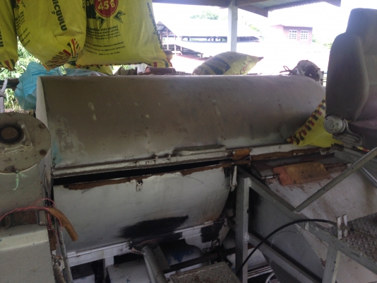 ขายด่วน รถเกี่ยวข้าว กระสอบ (ราคา 1ุ65,000บาท) มีภาพวีดีโอด้านล่าง เครื่องดี 6HE1- เทอร์โบ ตัวเดิน 10 ช่วง ราคาต่อรองได้ครับ ชัยยา สตึก โทร 081-9972972 044-666729