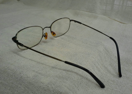 แว่นตาไททาเนียมพร้อมคลิปออนกันแดด Venco Veni FLEX-TITANIUM