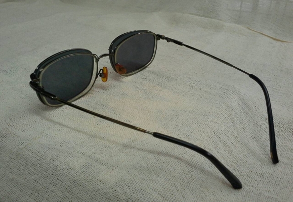 แว่นตาไททาเนียมพร้อมคลิปออนกันแดด Venco Veni FLEX-TITANIUM