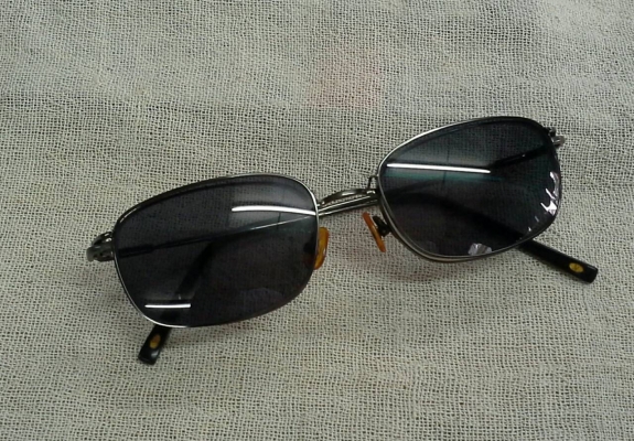 แว่นตาไททาเนียมพร้อมคลิปออนกันแดด Venco Veni FLEX-TITANIUM