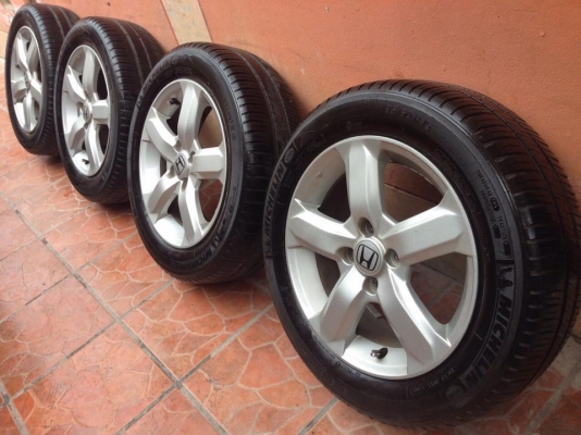 ล้อพร้อมยาง ปี 2013 ทั่ง4เส้น 4500 บาท