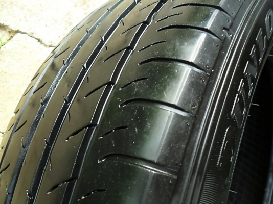 ยางขอบ18 ดันล็อป 225-60-R18ลงพื้นปลายปี13(4เส้น4,000)