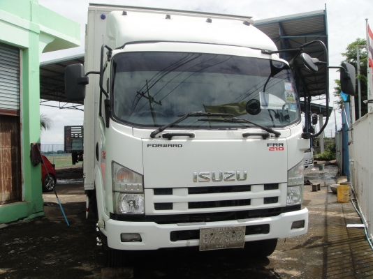 ISUZU FRR เครื่องยนต์ 210 แรง ตู้ 4 บานยาว 5.50 เมตร รถสวย พร้อมใช้งาน ISUZU FRR เครื่องยนต์ 210 แรง ตู้ 4 บานยาว 5.50 เมตร รถสวย พร้อมใช้งาน