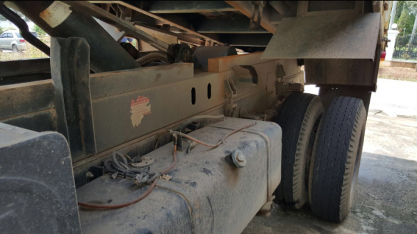 รถอีซูซุ 6 ล้อดั้ม FRR 210 แรงม้า  ปี 54.   สนใจติดต่อ  081 - 6079515