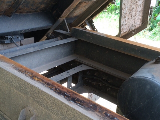 รถอีซูซุ 6 ล้อดั้ม FRR 210 แรงม้า  ปี 54.   สนใจติดต่อ  081 - 6079515