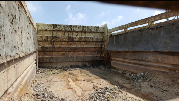 รถอีซูซุ 6 ล้อดั้ม FRR 210 แรงม้า  ปี 54.   สนใจติดต่อ  081 - 6079515