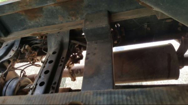 รถอีซูซุ 6 ล้อดั้ม FRR 210 แรงม้า  ปี 54.   สนใจติดต่อ  081 - 6079515