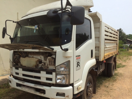 รถอีซูซุ 6 ล้อดั้ม FRR 210 แรงม้า  ปี 54.   สนใจติดต่อ  081 - 6079515