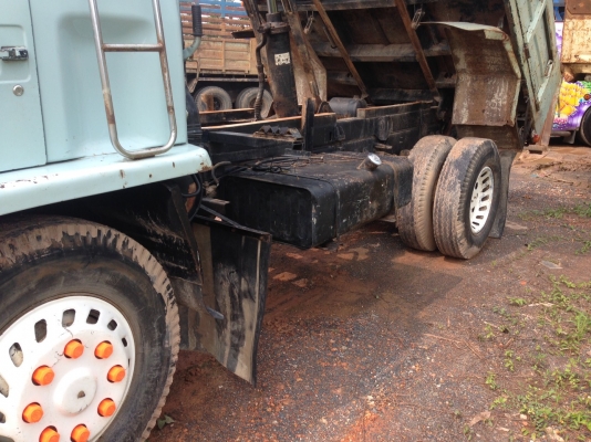 รถอีซูซุ 6 ล้อดั้ม FTR 195 แรงม้า. ปี 39    สนใจติดต่อ  081 - 6079515