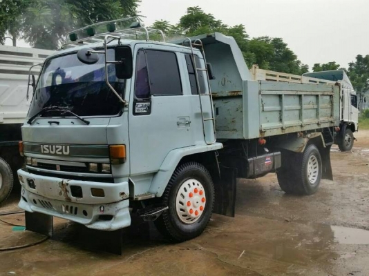 รถอีซูซุ 6 ล้อดั้ม FTR 195 แรงม้า. ปี 39    สนใจติดต่อ  081 - 6079515