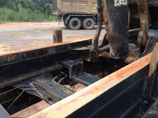 รถอีซูซุ 6 ล้อดั้ม FTR 195 แรงม้า. ปี 39    สนใจติดต่อ  081 - 6079515