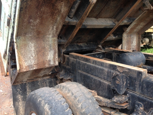 รถอีซูซุ 6 ล้อดั้ม FTR 195 แรงม้า. ปี 39    สนใจติดต่อ  081 - 6079515