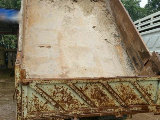 รถอีซูซุ 6 ล้อดั้ม FTR 195 แรงม้า. ปี 39    สนใจติดต่อ  081 - 6079515