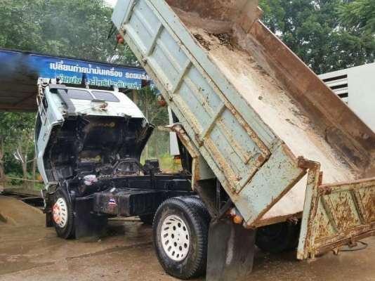 รถอีซูซุ 6 ล้อดั้ม FTR 195 แรงม้า. ปี 39    สนใจติดต่อ  081 - 6079515