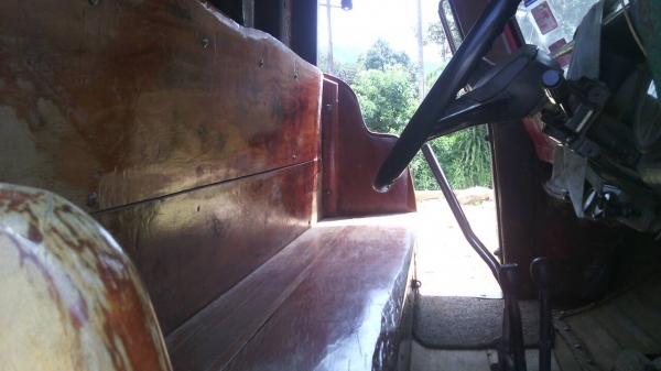 รถอีซูซุ หัวยาว 10 ล้อ ท้ายลาด  168 แรงม้า.     สนใจติดต่อ  081 - 6079515