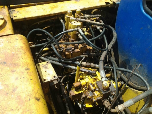 รถแบคโฮ KOBELCO  120 - 3.    สนใจติดต่อ  081 - 6079515