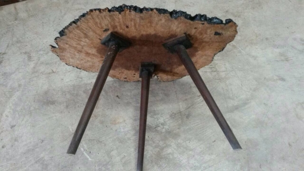 ขายโต๊ะปุ่มประดู่ขนาด 17x25x18(กxยxส) รวมจัดส่ง ฟรี